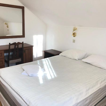Gusarskiy Hotel And Apartment Κίεβο Εξωτερικό φωτογραφία