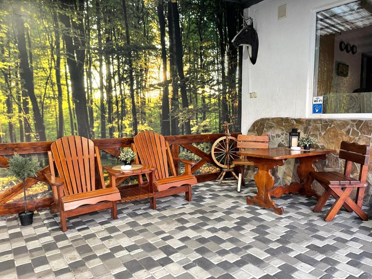 Gusarskiy Hotel And Apartment Κίεβο Εξωτερικό φωτογραφία