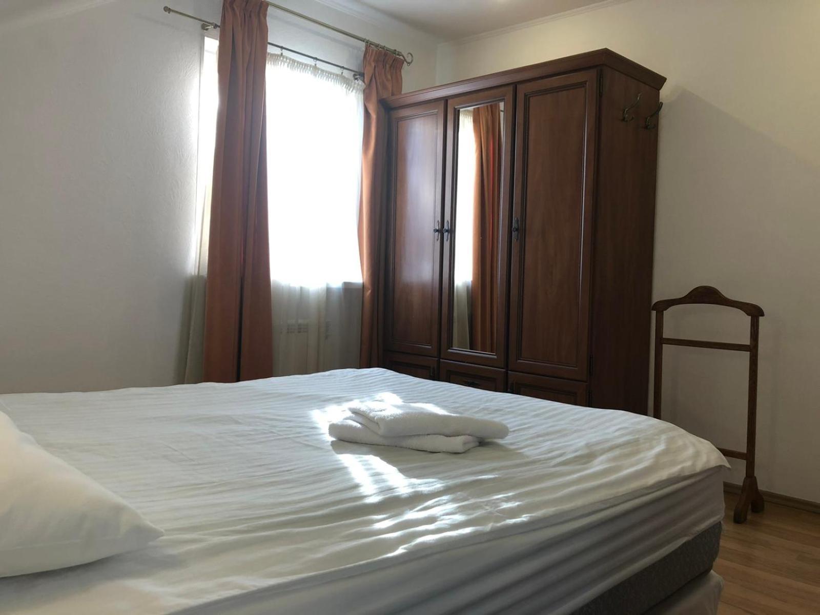 Gusarskiy Hotel And Apartment Κίεβο Εξωτερικό φωτογραφία