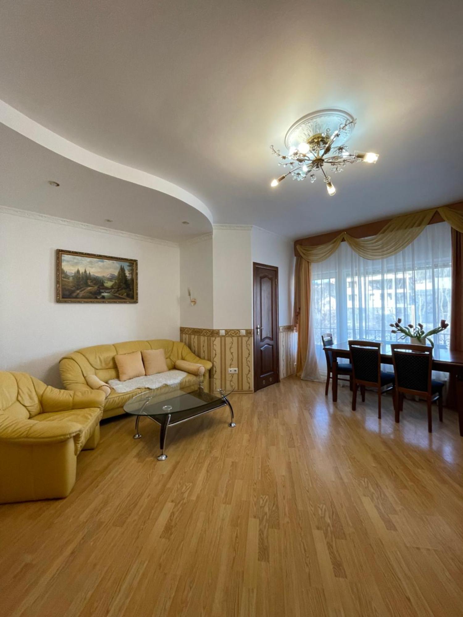Gusarskiy Hotel And Apartment Κίεβο Εξωτερικό φωτογραφία